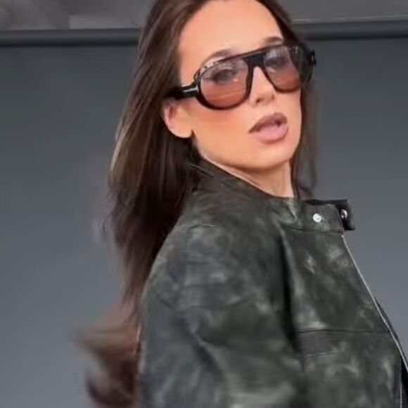 Brown sunglasses 